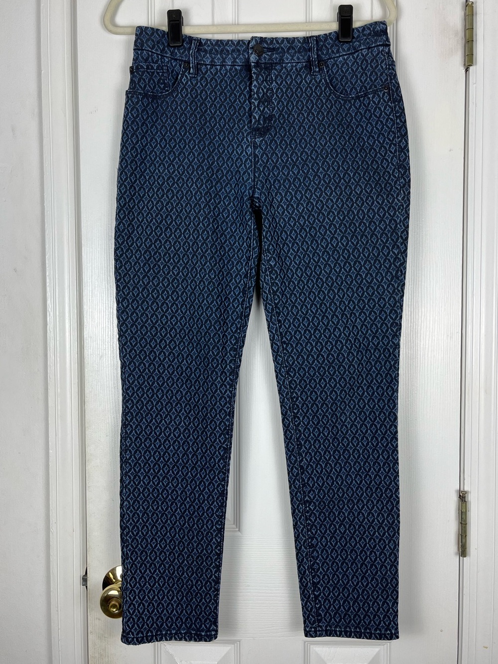 Chico’s So Slimming Girlfriend Ankle Jeans Embossed Geometric Design